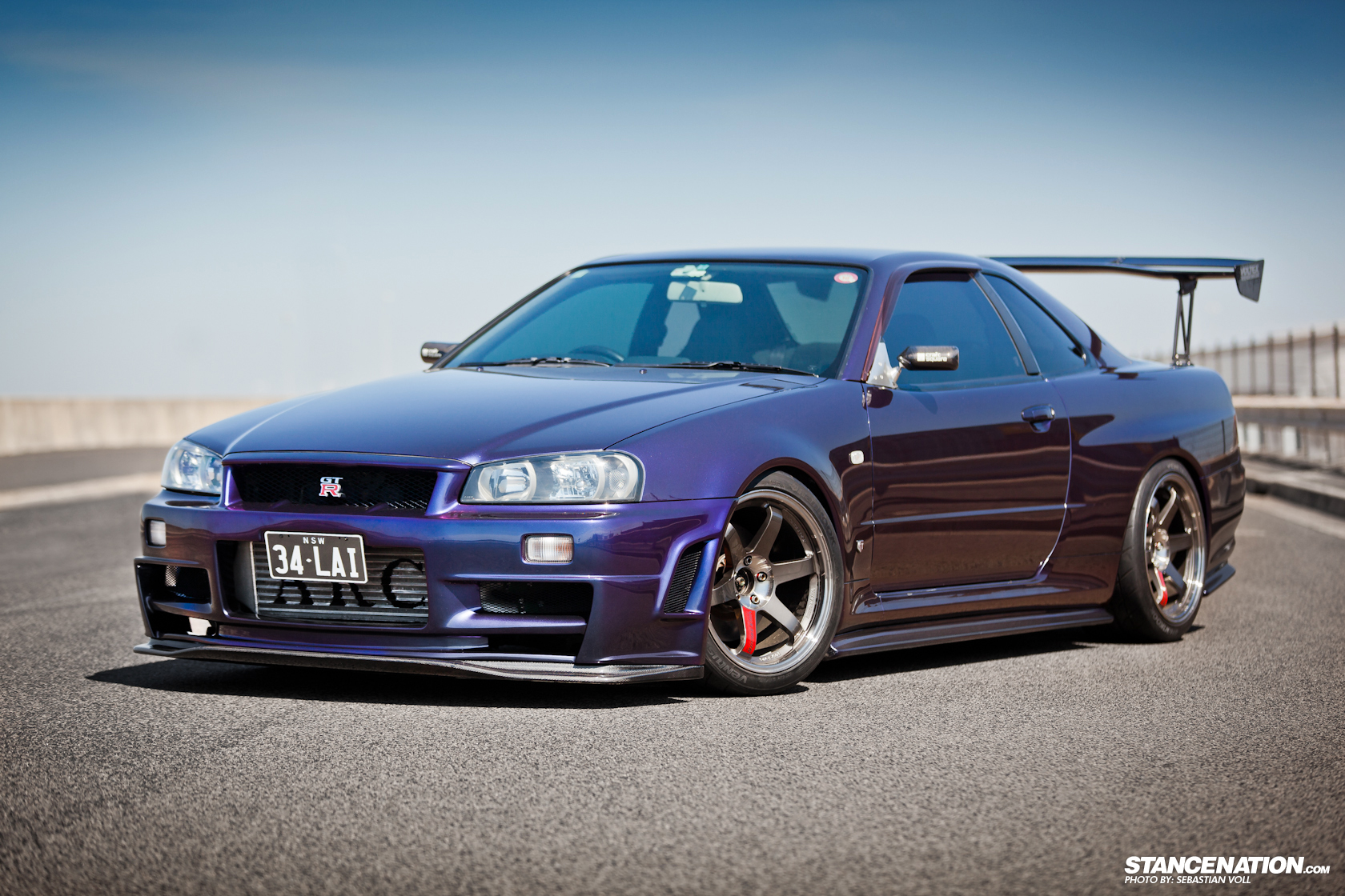 Nissan skyline r34 custom