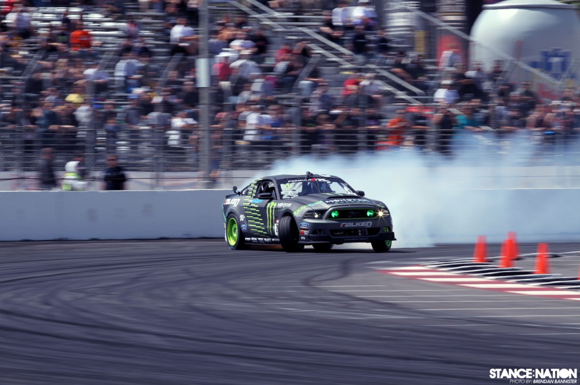 Drift beach. Formula Drift long Beach. Long Beach Drift. Long Beach Formula Drift Miami. Лонг дрифт что это.